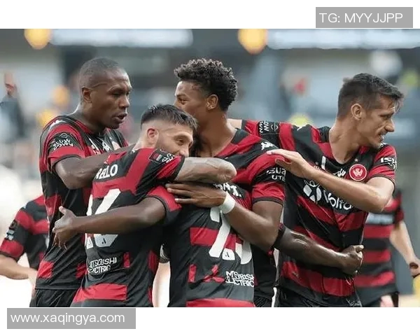 班特列与西悉尼的激烈对决揭示足球战术的较量与团队精神的碰撞