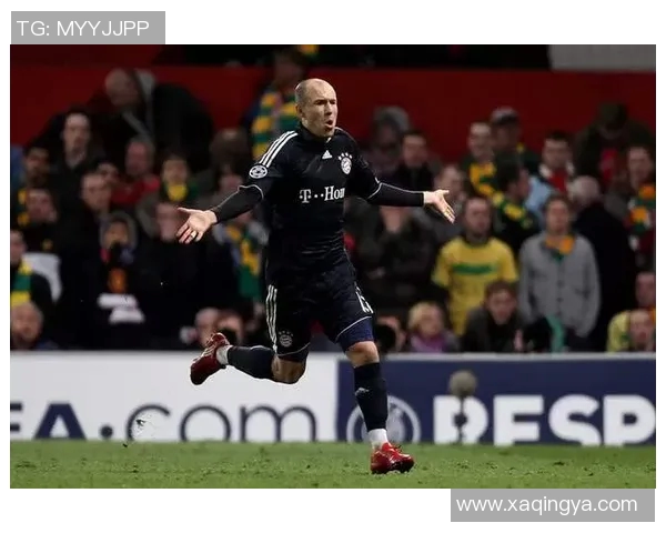 曼联与拜仁的对决陶伟解读比赛精彩瞬间与战术分析