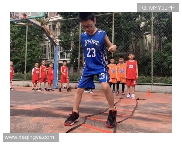 广州篮球队技术揭秘:从基础训练到战术运用的全景分析 广州篮球队技术揭秘:从基础训练到战术运用的全景分析